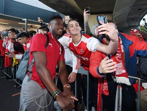 Arsenal reach Sydney for pre-season tour