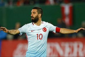 Galatasaray eye return for Arda Turan from Barcelona