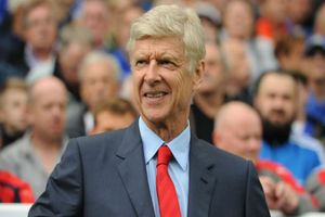 Under-fire Arsene Wenger faces testing end to transfer window