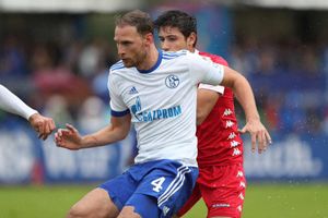 Schalke's Benedikt Howedes close to Juventus transfer, says agent