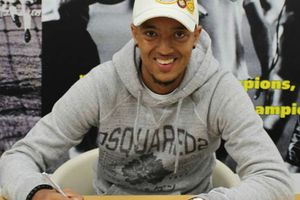 Manchester United loan Borthwick-Jackson to Leeds