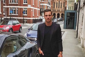 Chelsea target Cedric Soares spotted in London