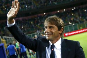 Antonio Conte criticises Chelsea board for sale of Nemanja Matic