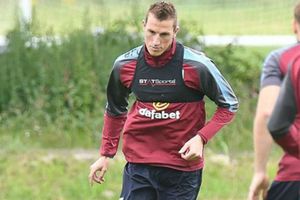 Burnley boss Dyche tells Wood to be like Neymar