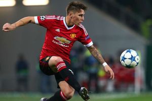Varela leaves Manchester United for Penarol return