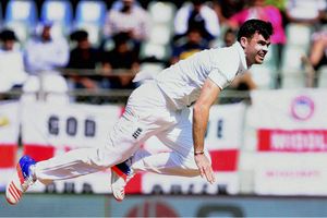 Stuart Broad backs James Anderson to fire in Ashes