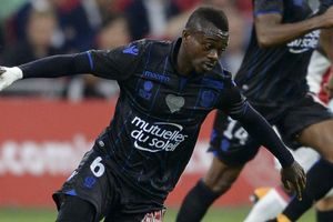 PSG asked for Nice midfielder Seri to f*** Barca – agent