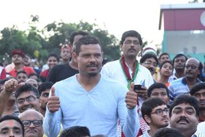 Jose Ramirez Barreto gives pep-talk to Mohun Bagan players