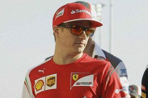 Kimi Raikkonen signs one-year deal with Ferrari