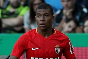 Abidal tells Mbappe to stay with Monaco