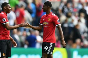 Mourinho tells Rashford to embrace boo boys