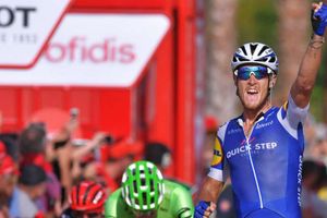 Trentin completes Grand Tour hat-trick as Froome retains Vuelta lead
