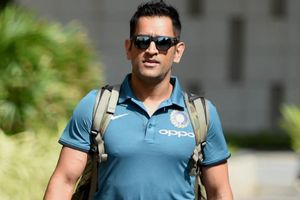 Dhoni to open academy in Dubai