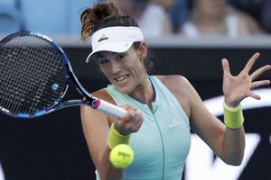Muguruza stops Halep's rise to the top