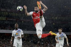 Olivier Giroud breaks silence over his future after his heroic performance against Leicester City