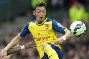 Ozil turns to social media to tender apology