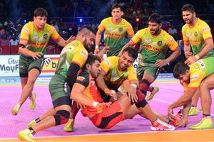 Pro Kabaddi League 2017: Patna Pirates beat Bengaluru Bulls 46-32