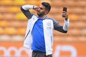Mahrez won't leave Leicester unless reasonable offer is made – Shakespeare