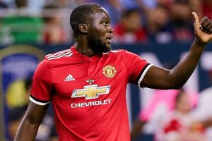 Premier League 2017-18: Can Lukaku solve Man Utd's finishing woes?