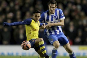 Injured Sanchez out of first two Premier League games