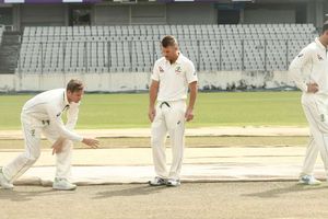 Australia stick with 'no whingeing' policy in Bangladesh