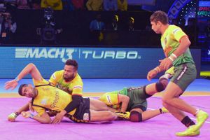 Pro Kabaddi League 2017: Patna Pirates hand Telugu Titans their fifth consecutive defeat