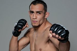 Tony Ferguson out, Max Holloway steps in for UFC 223 main event