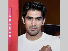 Floyd Mayweather favourite against Conor McGregor, says Vijender Singh