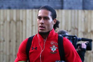 Van Dijk hands in Southampton transfer request