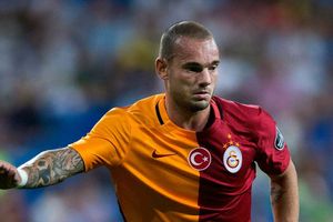 Nice complete Wesley Sneijder signing