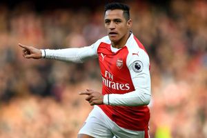 Vidal: Sanchez to Manchester City reports were made up