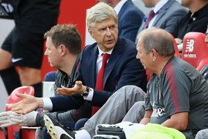 Wenger: Arsenal fans cannot be negative