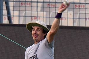 Brad Hogg offers Smith advise on how to counter Kuldeep