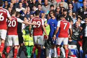 Luiz sent off as champions Chelsea are held by Arsenal