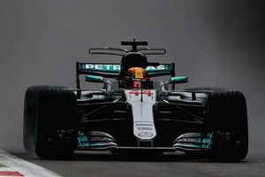 Hamilton breaks Schumacher pole record