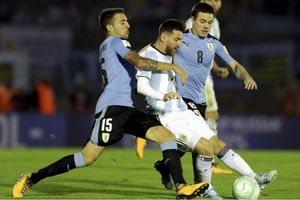 Argentina, Chile seek advantage in South America race