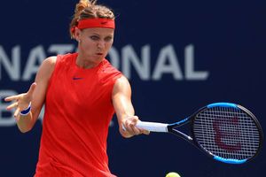 Safarova secures semifinal spot as seeds star