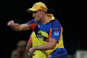 Mike Hussey backs Usman Khawaja after twin failure