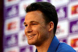 Handscomb called up after Finch injury