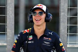 Gasly replaces Kvyat as Toro Rosso prepare for 2018 F1 season
