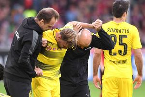 Bosz's men fail to make most of dominance against 10 men