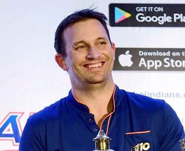 IPL 2021: Mumbai Indians bowling coach Shane Bond plays down dew factor