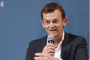 Adam Gilchrist picks Carey for stumper role in Ashes