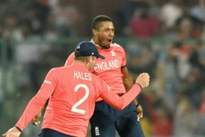 Chris Jordan extends contract with Sussex