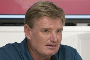 Els calls for level playing field