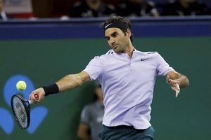 Federer stays in line for eighth Basel crown