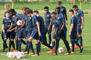 Contenders France take on debutants New Caledonia