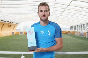 Kane wins Player of the Month award with six-goal haul
