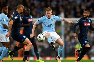 Don't stress it - De Bruyne relaxed over initial Man City contract talks
