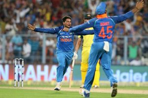 Kuldeep Yadav can challenge Yasir Shah as World's best leg-spinner: Shane Warne